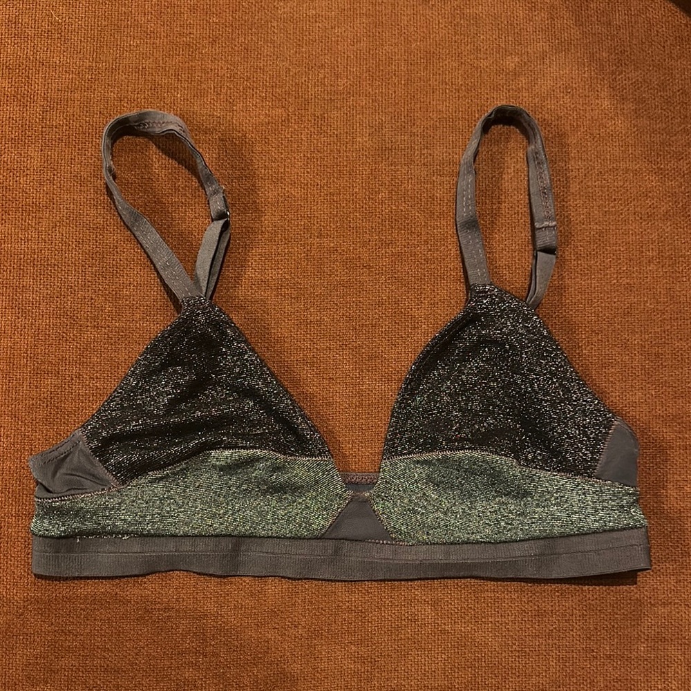 XiRENA Gray Triangle Bralette with Adjustable Straps